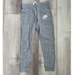 Nike - Women’s joggers
